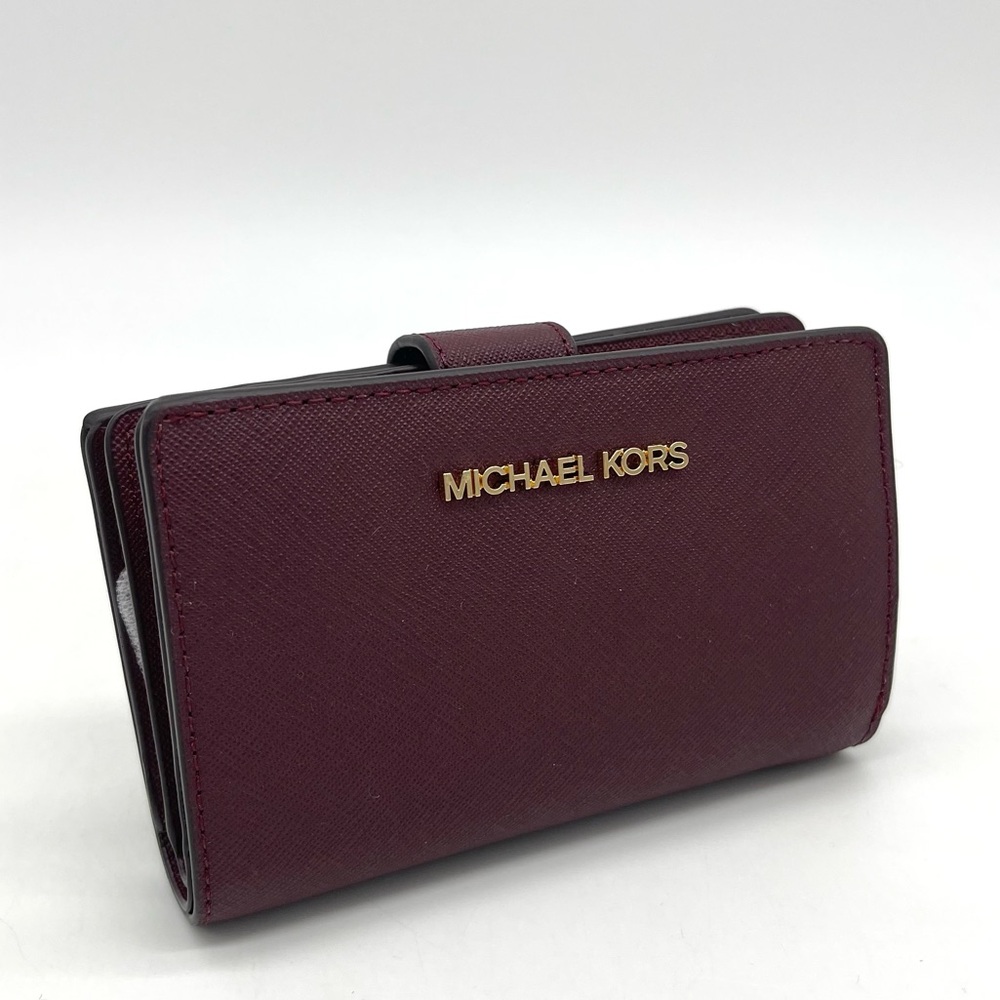Michael Kors Medium Corner Zip Bifold Wallet
